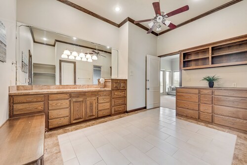 DEN105 -Private Ranch Compound | Pool, Gym & Court