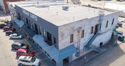 Downtown Urban Loft above Restaurants