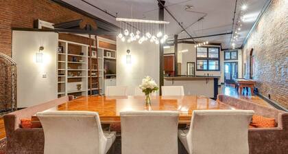 Historic Riverfront Condo for 8, Near Broadway!