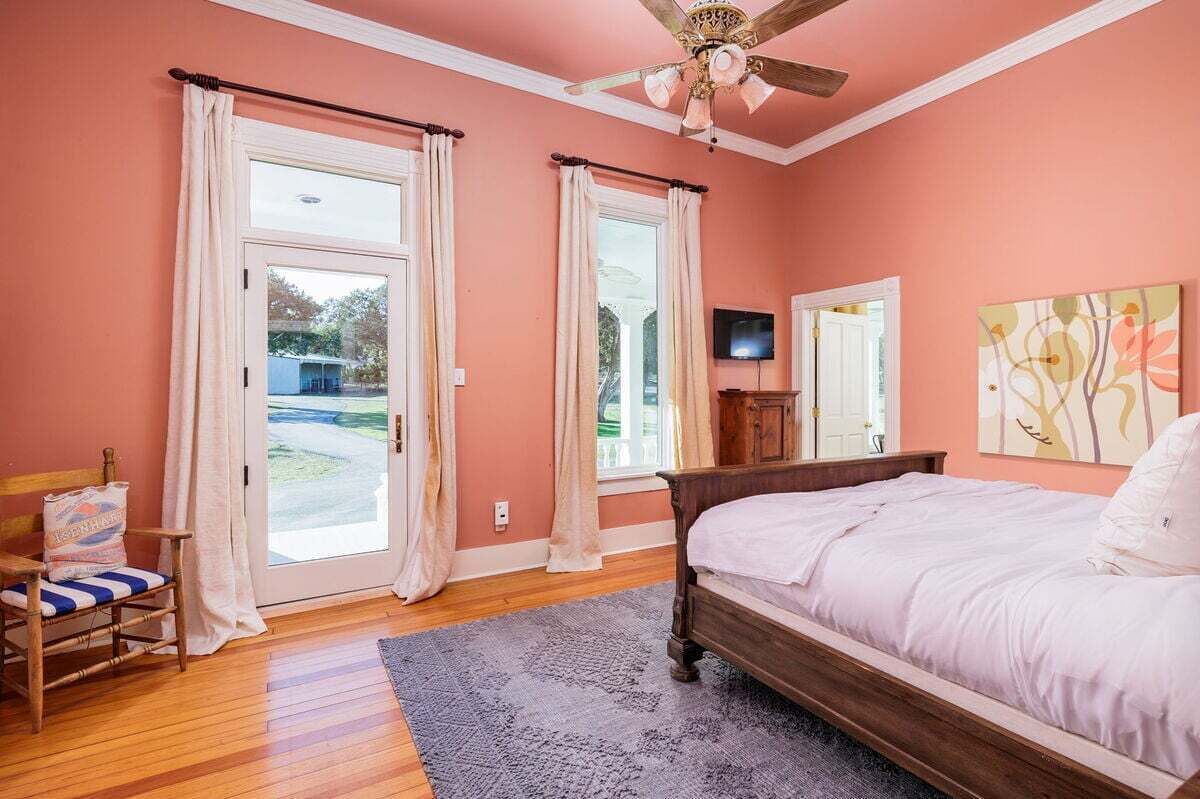 House, Multiple Beds, Patio, Garden View (Unique Victorian Home in Llama Ranch) | Individually decorated, individually furnished, iron/ironing board