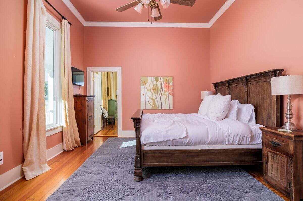Rumah, Beberapa Tempat Tidur, patio, pemandangan kebun (Unique Victorian Home in Llama Ranch) | 4 kamar tidur dan didekorasi berbeda-beda
