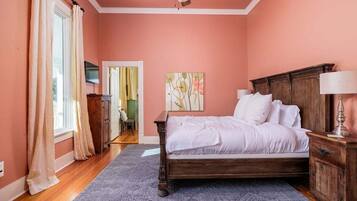 Rumah, Beberapa Tempat Tidur, patio, pemandangan kebun (Unique Victorian Home in Llama Ranch) | 4 kamar tidur dan didekorasi berbeda-beda