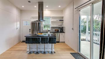 House, 2 Queen Beds, Hot Tub (Eagle's Nest) | Private kitchen | Dining tables
