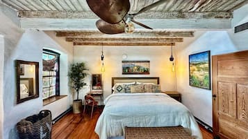 3 bedrooms, individually decorated, individually furnished, bed sheets