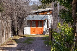 Exterior - Historic Rumpel Kammer - Marktplatz Gem (Fredericksburg)
