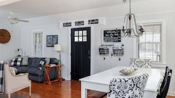 House, Berbilang Katil, Patio, Garden View (Town Creek Retreat | Fire Pit & EV) | Bahagian dalam