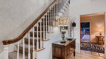 House, Multiple Beds, Pool Access, Pool View (Hill Country Retreat: Pool | Hot Tub ) | Interior