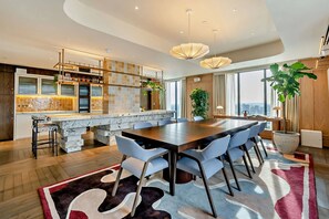 Dining - Tranquil Stay in East London (London)