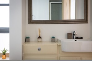 Towels - pollen · Spacious 2-bedroom apartment in Mayfair (London)