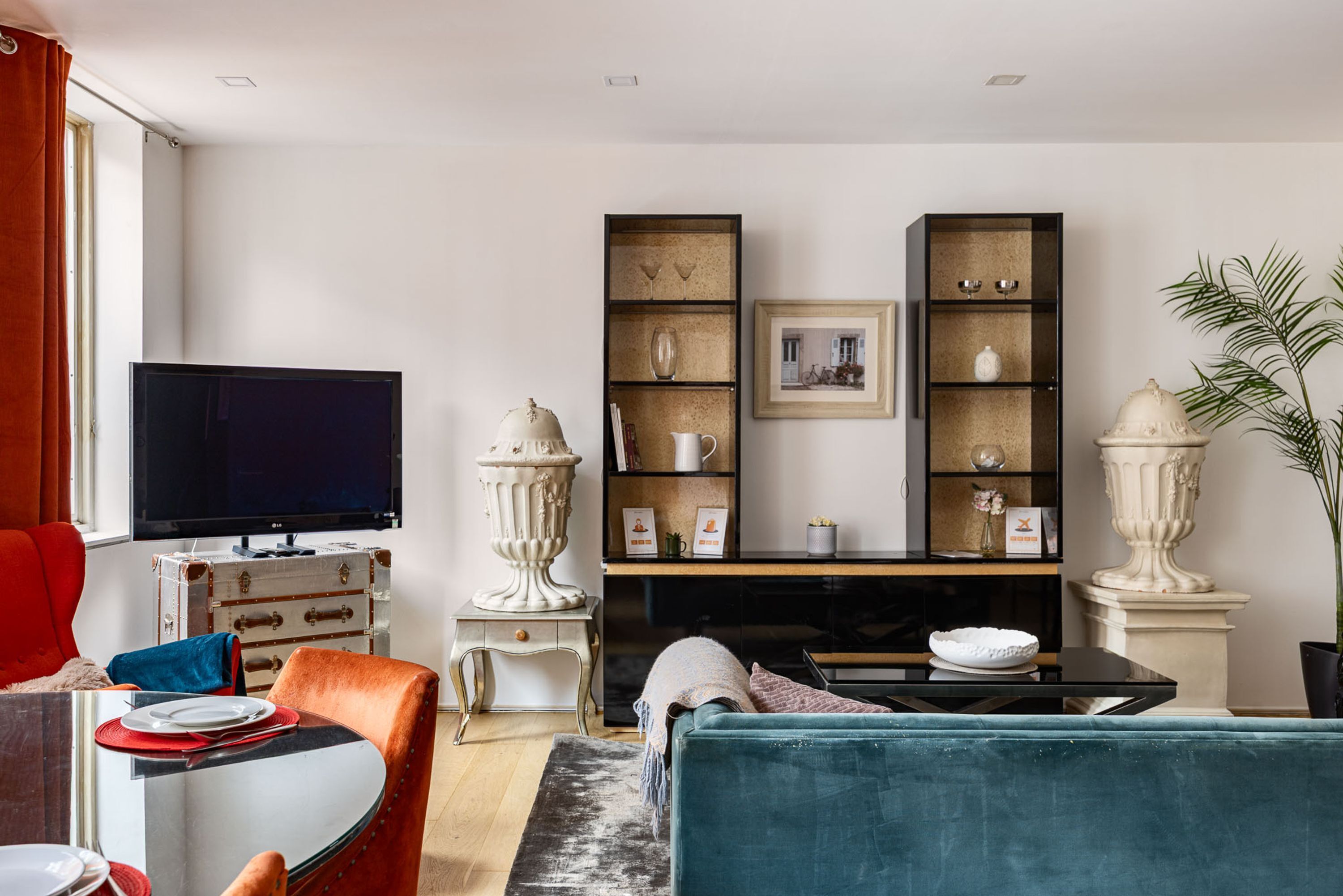 TV, stereo, offices