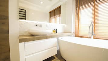 Comfort Apartment | Bathroom