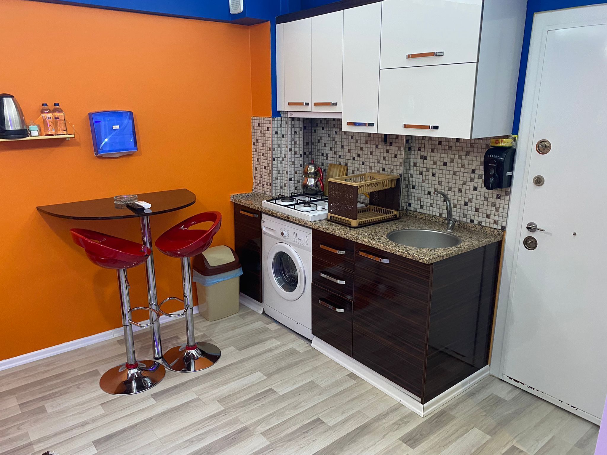 Deluxe Apartment, Balcony | Private kitchen