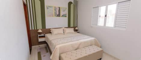 Iron/ironing board, WiFi, bed sheets