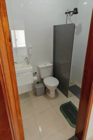 Shower, hair dryer, shampoo