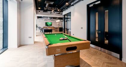 Modern 1BR Retreat at Cooper’s Cross Dublin