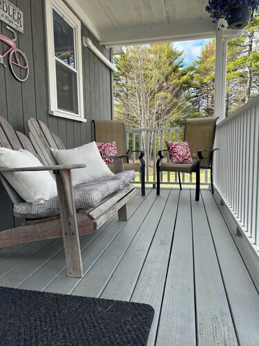 2 bedroom cabin in Franklin/guided Sunrise Hike for 2 included with stay