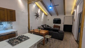 Interior - VILLA MANGO... COZY VILLA WITH MODERN CONVENIENCES (Lo de Marcos)