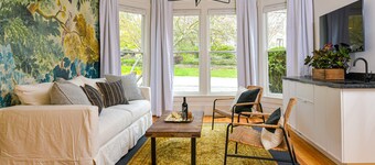Suite 1 at Kubli Haus - Luxury, Style & Location, 1 block to Britt