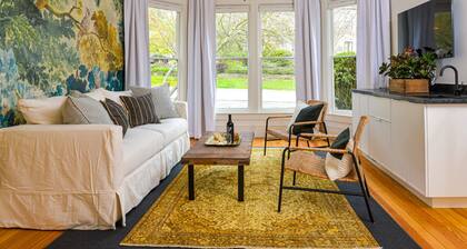 Suite 1 at Kubli Haus - Luxury, Style & Location, 1 block to Britt