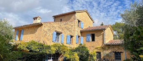Extérieur