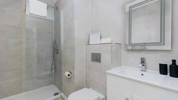 Een douche, een haardroger