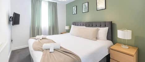 2 bedrooms, iron/ironing board, WiFi, bed sheets