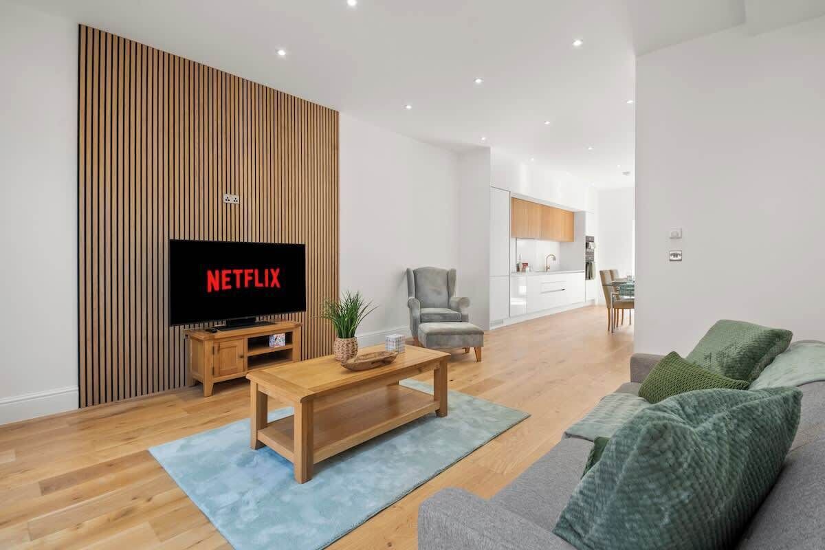 TV, offices