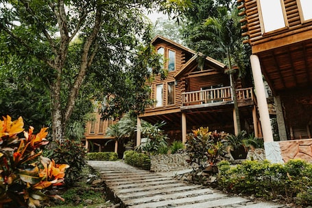 Exterior. Cumbres Hotel y Cabañas