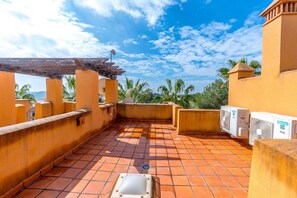 Property grounds - Mediterrane oase | Zwembad | 15' Torrevieja. (San Miguel de Salinas)