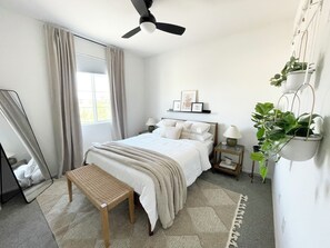 Room - Zen Retreat: Designer Haven (Las Vegas)
