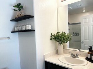 Bathroom - Zen Retreat: Designer Haven (Las Vegas)