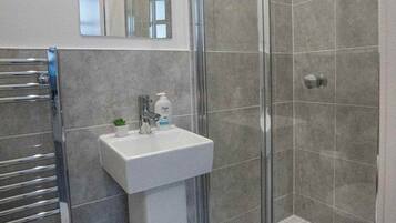 Shower, towels, shampoo