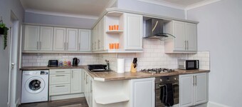 Walk to Seaburn Beach - Parking - Coastal Stay