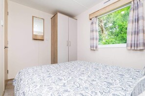 3 Schlafzimmer, Bügeleisen/Bügelbrett, Bettwäsche