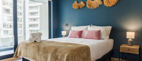 Iron/ironing board, WiFi, bed sheets