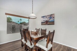 Dining - 2-Bed House in Glendale minutes to Phoenix Children's Hospital (Glendale)