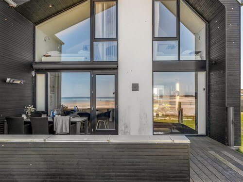 "Chayton" - 10m from the sea by Interhome