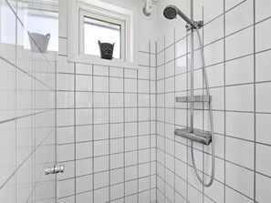 Bathroom - "Loreia" - 1.4km from the sea by Interhome (Græsted)