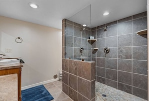 Hair dryer, towels - Epic Escape with Hot Tub close to Canyons! (Cottonwood Heights)