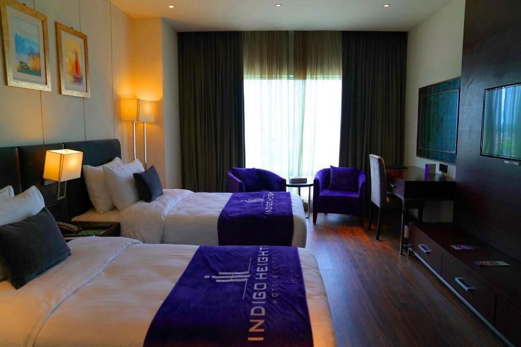 Phòng 2 giường đơn Deluxe, quang cảnh thành phố | Két bảo mật tại phòng, bàn, phòng cách âm, bàn ủi/dụng cụ ủi quần áo 