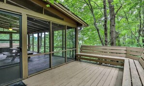 Outdoor dining - Black Stag Lodge | A Rustic Reprieve (Blue Ridge)