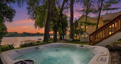 Lakefront Retreat w/ Hot Tub + Sauna