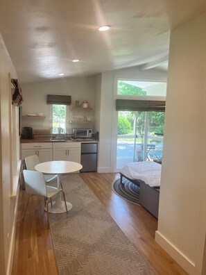 Dining - Private Studio w/ Balcony + Parking - Quiet Retreat (North Charleston)