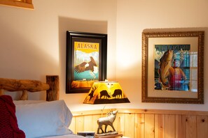 Bügeleisen/Bügelbrett, Reisekinderbett, kostenloses WLAN, Bettwäsche