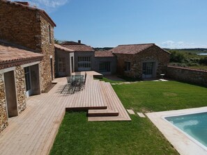 A heated pool - Villa de Charles - Five Bedroom House, Sleeps 10 (Talmont-Saint-Hilaire)