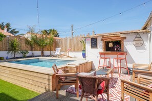 Pool - Villa Parisse - Five Bedroom House, Sleeps 9 (Les Sables d'Olonne)