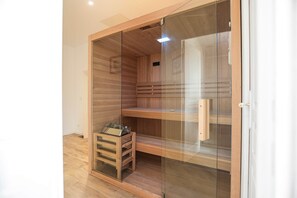 Sauna - La Raisinière - Three Bedroom House, Sleeps 6 (Longeville-sur-Mer)