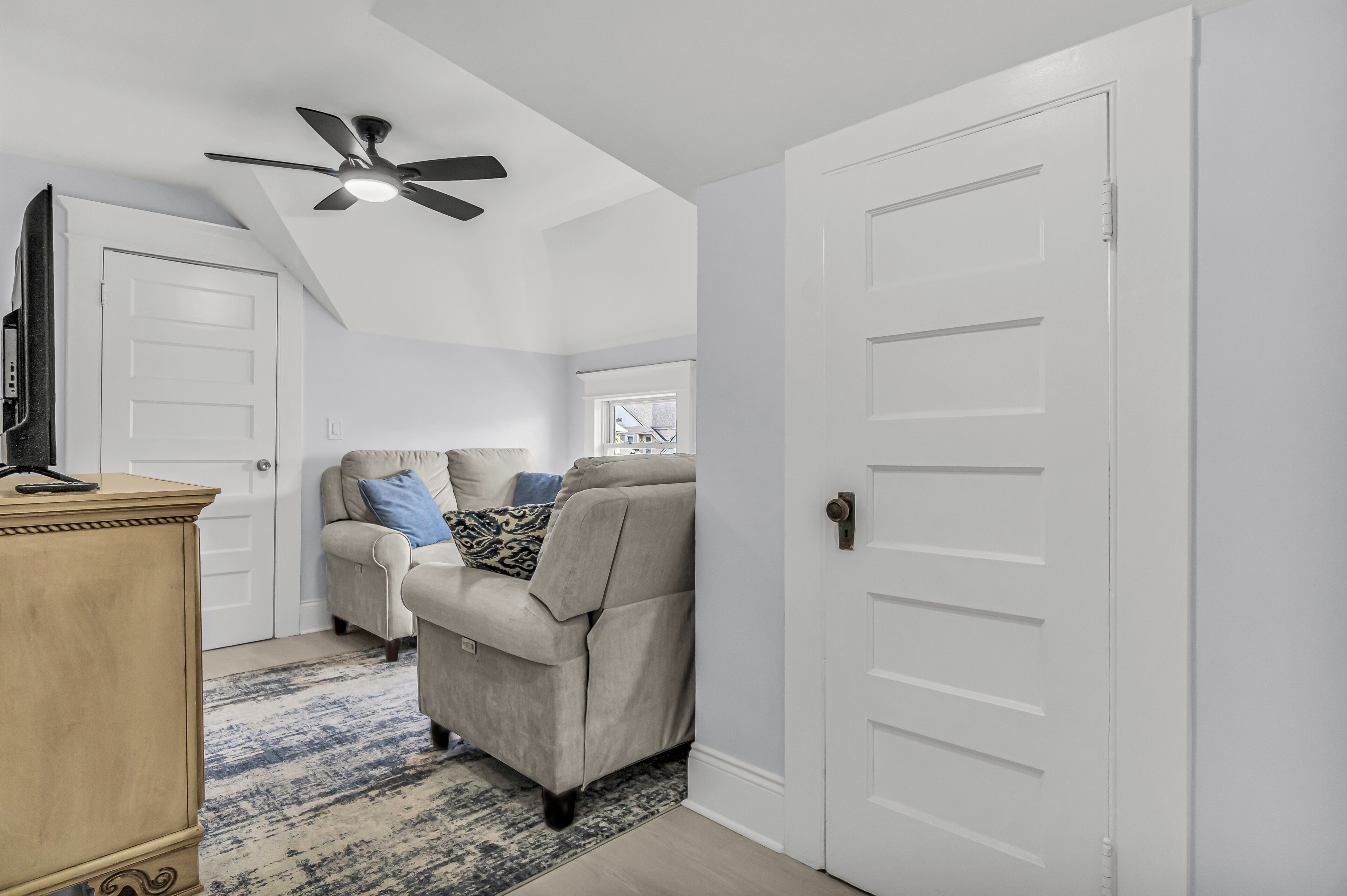 2-bedroom Modern Apartment For Relaxing Stays - Connecticut