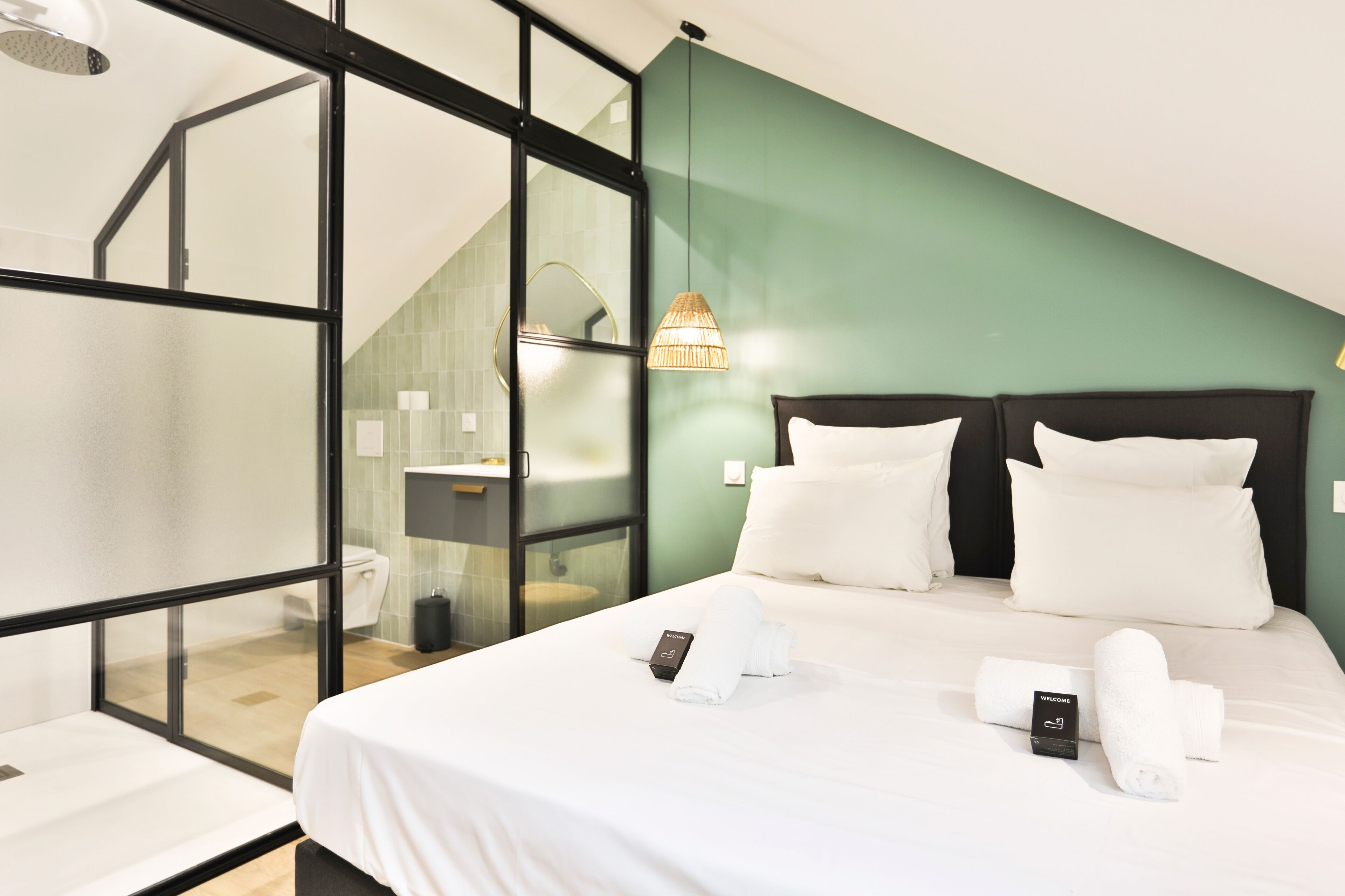 4 habitaciones, tabla de planchar con plancha y wifi gratis 