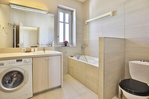 Hair dryer, towels - La Maison des Lierres (Les Sables d'Olonne)